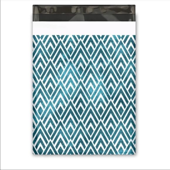 Polyβ
Mailersβ mixed sizes 10x13βand 14x19 35 poly mailers 35 stickers - Picture 7 of 11